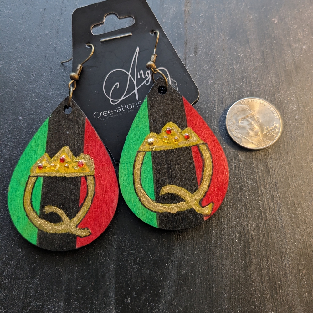 Green Black Red Queen Teardrop Earrings
